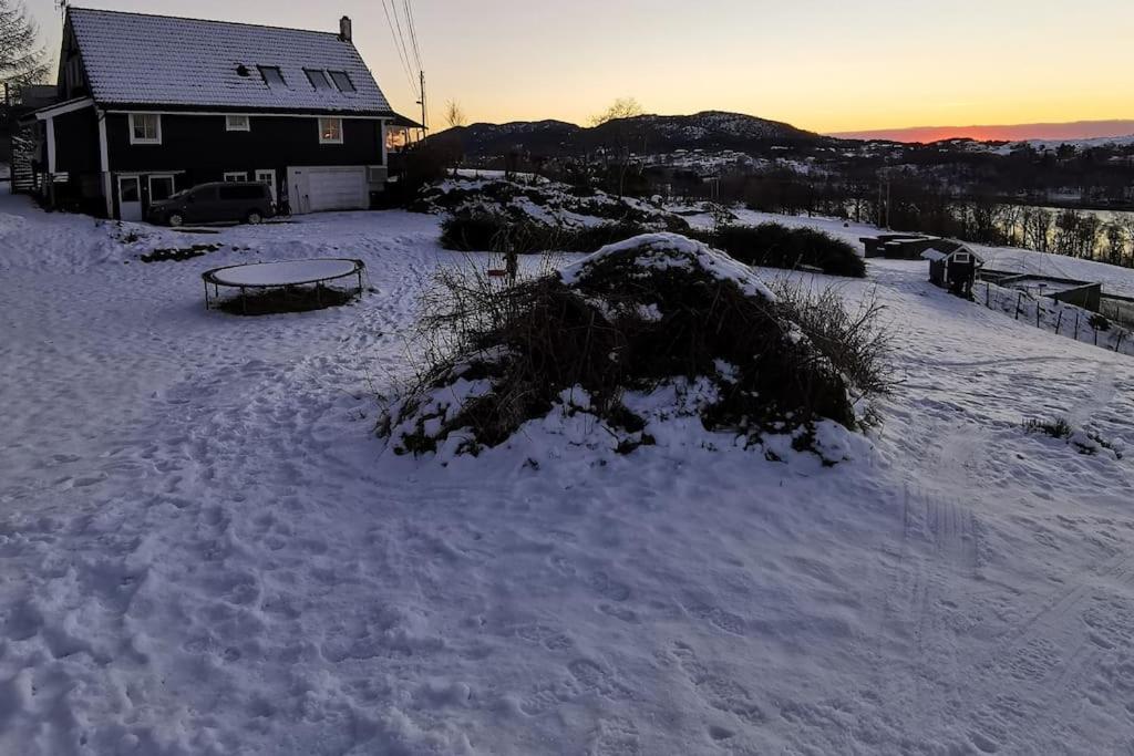 Topfloor Apartment Separate Entranc Nice View Stord Fitjar Exteriér fotografie